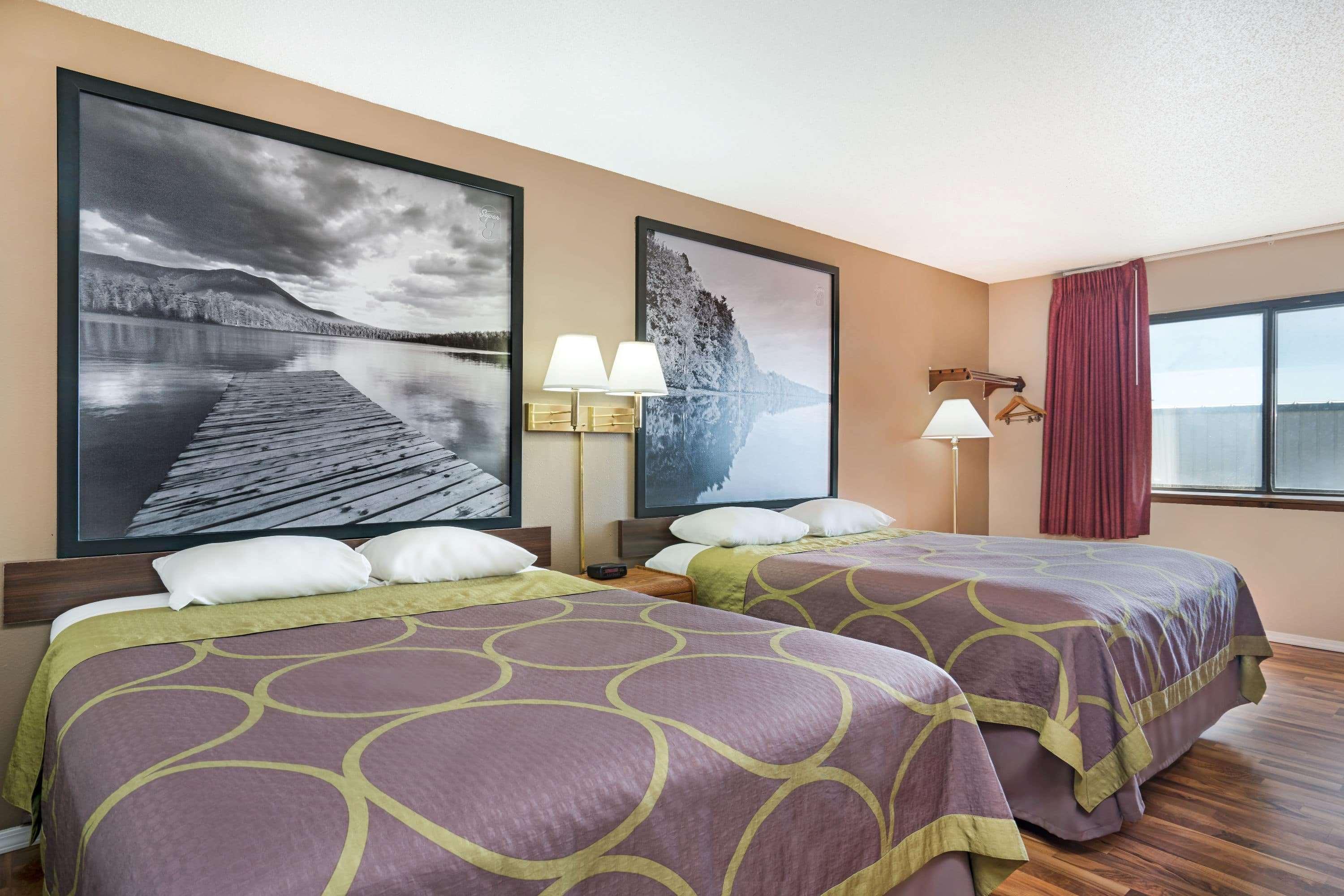 Super 8 By Wyndham Marshall Mn Buitenkant foto