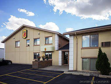 Super 8 By Wyndham Marshall Mn Buitenkant foto